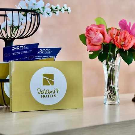 Dolanit Village מלון 4*